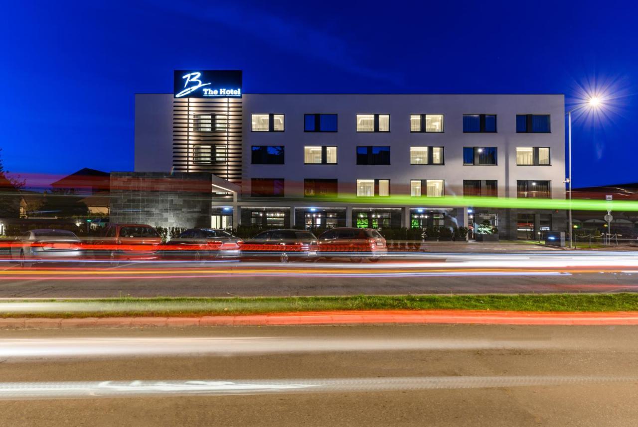 B The Hotel Sfântu-Gheorghe Exteriör bild